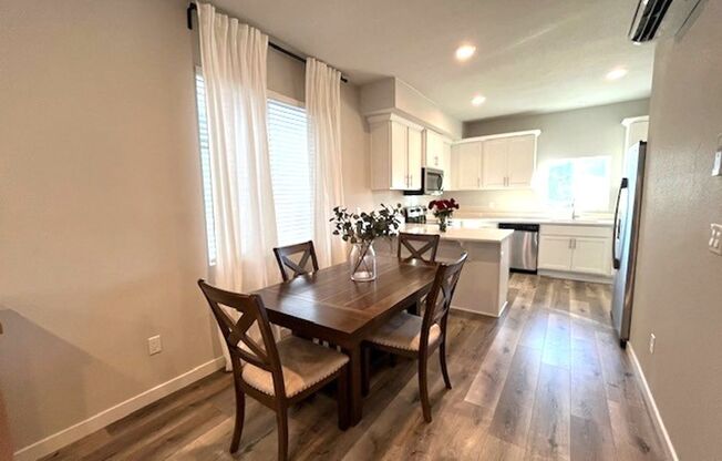 2 Bedroom 2.5 Bath Home Newberg OR 97132
