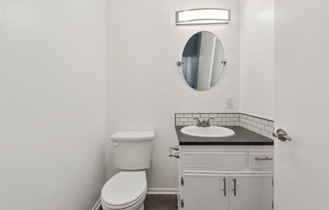 3 beds, 1.5 baths, 1,200 sqft, $2,798, Unit 409