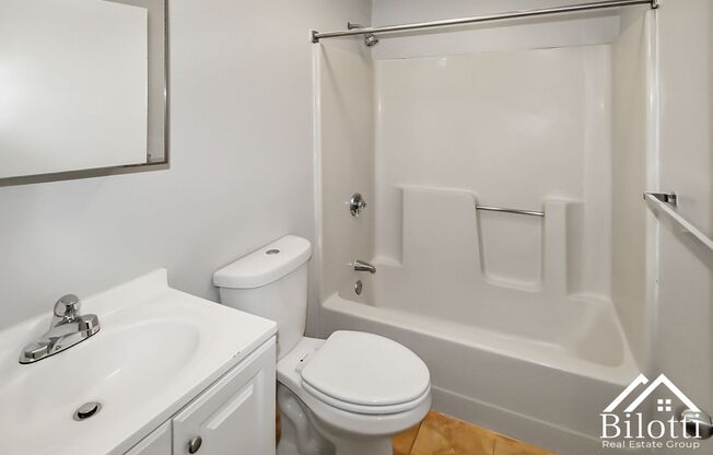 2 beds, 1 bath, 750 sqft, $1,475, Unit 108