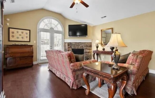 Beautiful 3 -bedroom in Plantation Ridge!