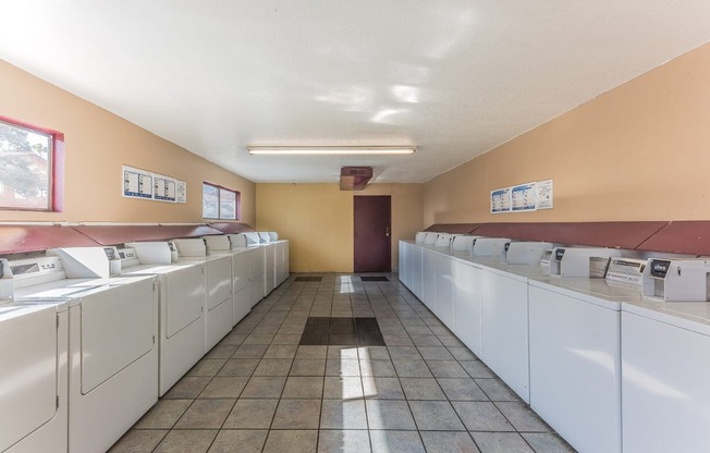 Rancho Alvarado laundry room