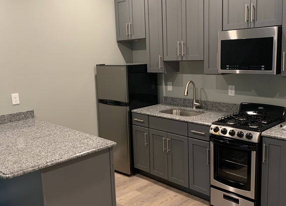 Studio, 1 bath, $1,650, Unit 307