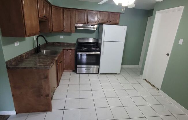 1 bed, 1 bath, 795 sqft, $1,550, Unit 1B