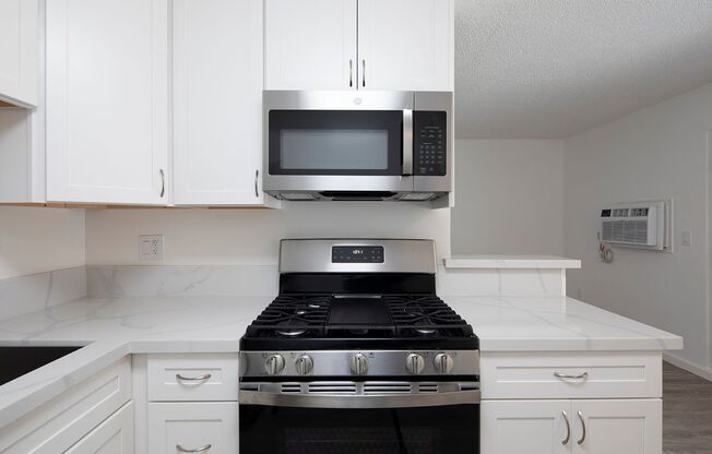 1 bed, 1 bath, $1,895, Unit 52