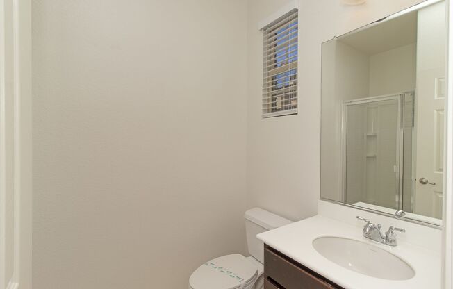 Incredible 3 bed & 3.5 bath Tri-Level Condo in San Marcos!