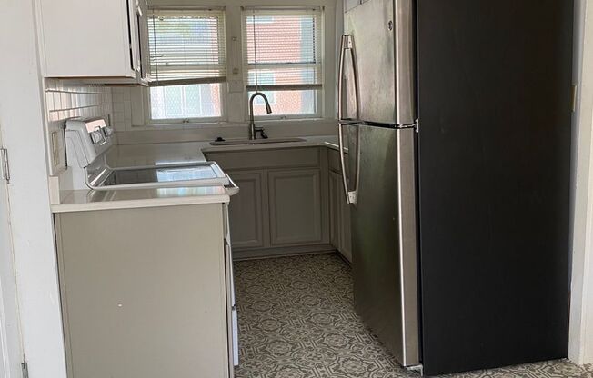 3 beds, 1 bath, $1,350