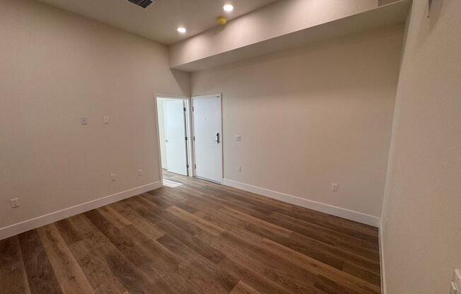 1015 W 21st St – Modern Student Living Steps From USC