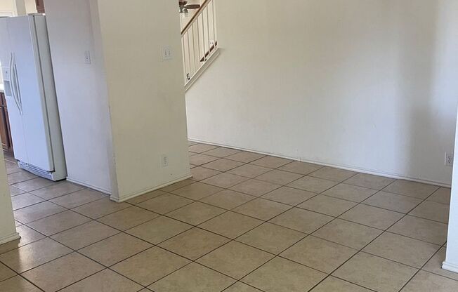 1403 Diamond Bluff