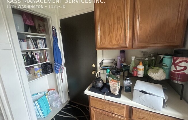 1121 WASHINGTON