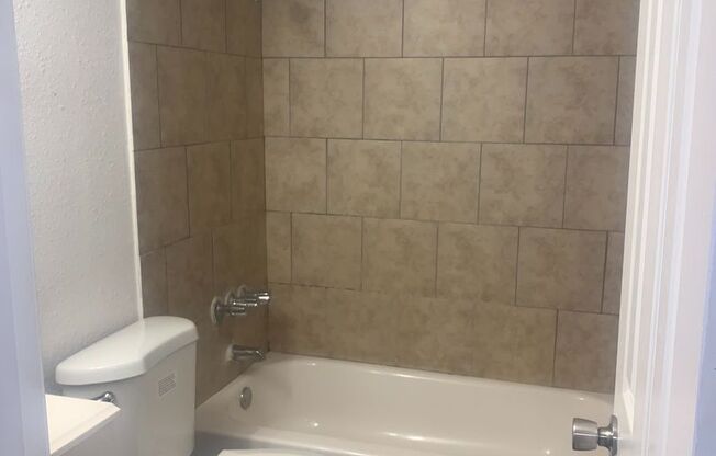3823 Bonnie View Rd