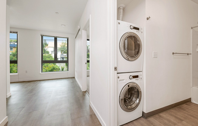 1 bed, 1 bath, 628 sqft, $1,795, Unit 307