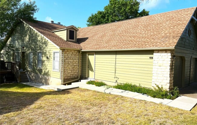 383 FANTAIL LOOP