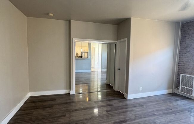 Studio, 1 bath, 440 sqft, $1,233, Unit 102a