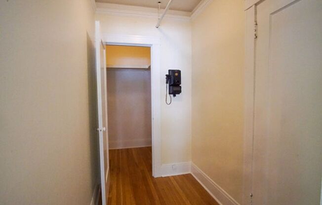 Studio, 1 bath, $1,075, Unit 12