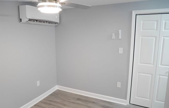 Studio, 1 bath, 350 sqft, $950, Unit 1128SMA- 329-C