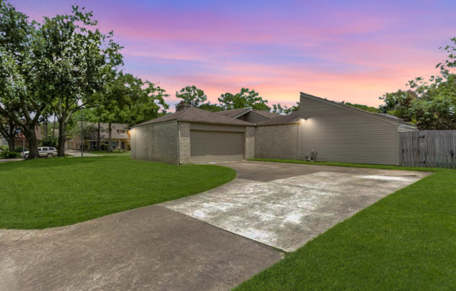2331 BRIGHT MDWS DR