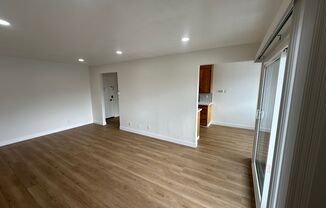 2425 MACARTHUR BLVD