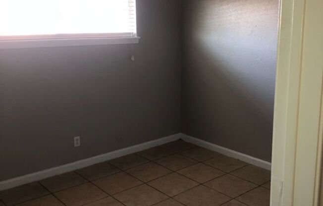 2 beds, 2 baths, 1,075 sqft, $1,300, Unit 22