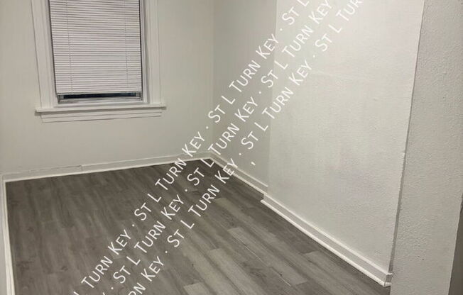 4005 S Grand