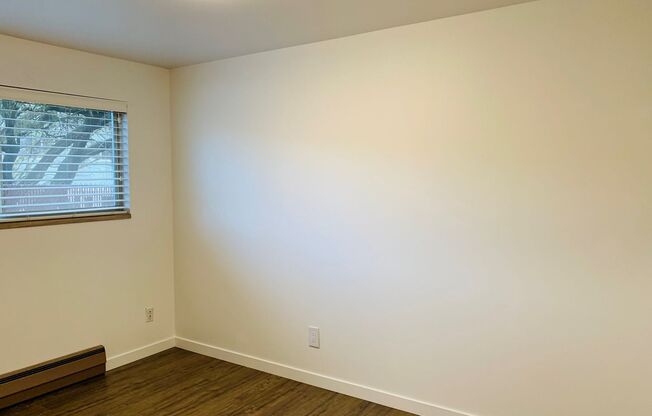 2 beds, 1 bath, 1,000 sqft, $2,150, Unit 524-02