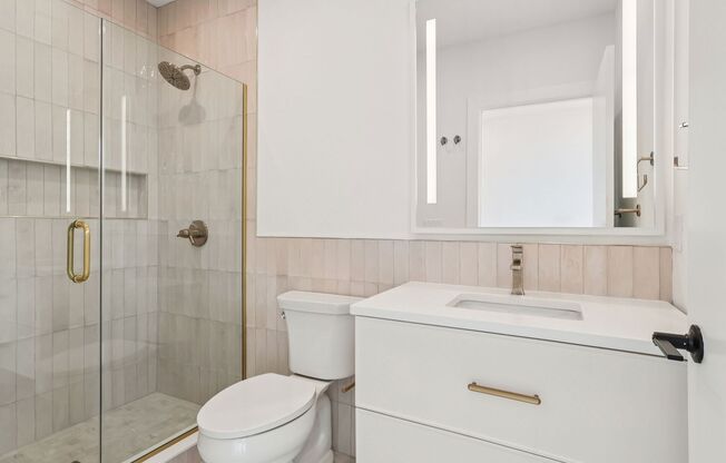 1 bed, 1 bath, 680 sqft, $1,833, Unit 201