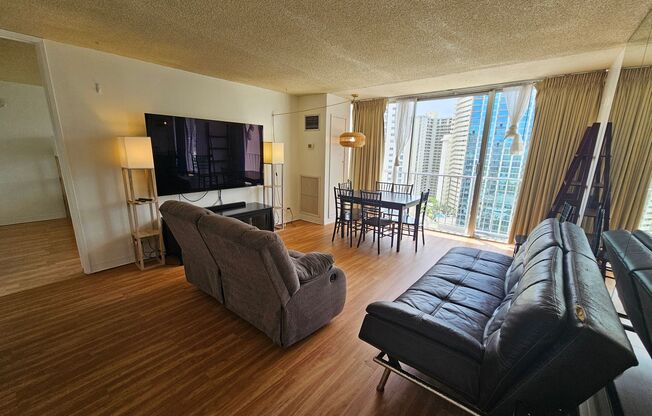 High Rise, Furnished, Central AC