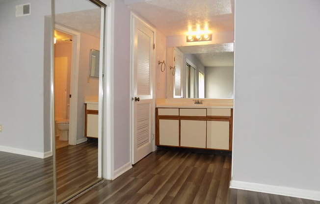 2 beds, 2 baths, $1,200