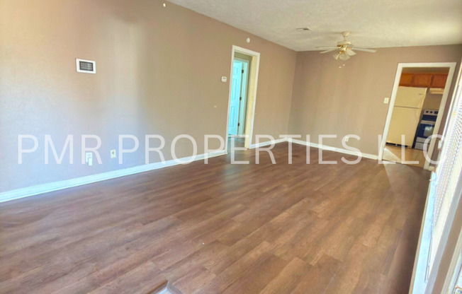 2 Bedrooms/1 Bathroom House