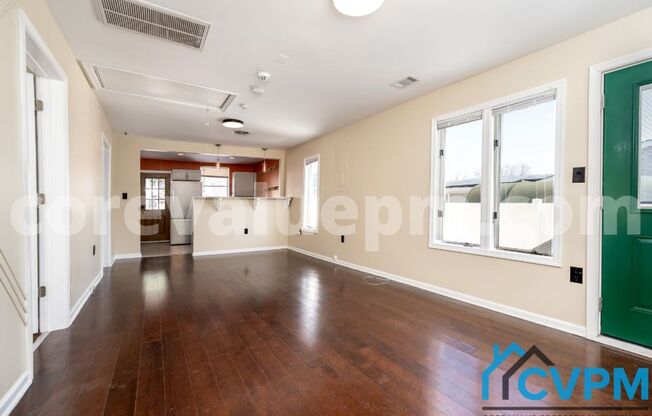 1004 Cliff Pl