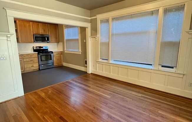 1 bed, 1 bath, $2,095