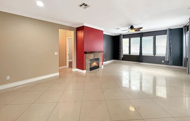 Beautiful 5 Bed, 4 Bath Home on Quiet Trail Dr in Chula Vista!