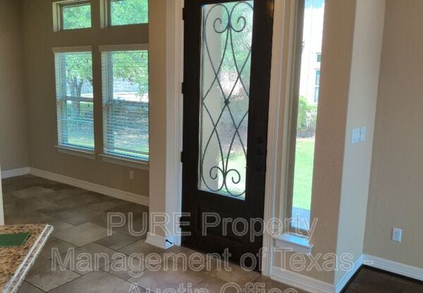 325 LOMBARDIA DR