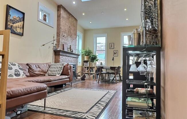 2111 46 AVE