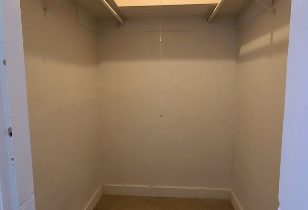 Studio, 1 bath, 550 sqft, $2,295, Unit 07