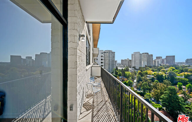 2 beds, 2 baths, 1,088 sqft, $6,200, Unit 1809