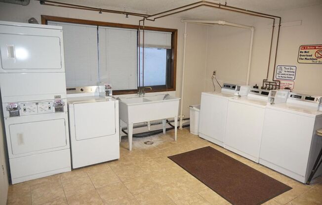 1 bed, 1 bath, $1,090, Unit 303