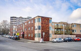 Aladdin Apartments on Greenlake