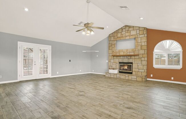 Upper Valley 3 Bedroom 2 Bath