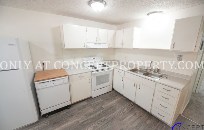 2 beds, 1 bath, 935 sqft, $1,299, Unit 30