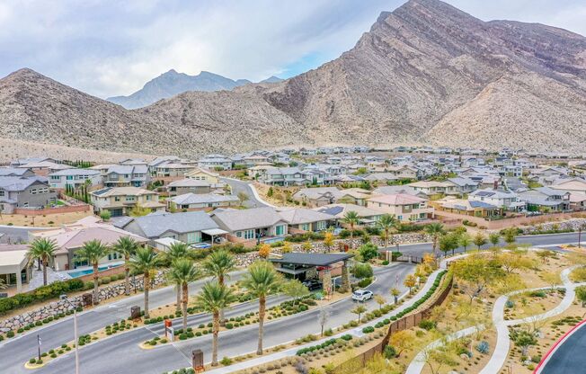 Stunning 5Bed/4.5 Bath home located in a prestigious guard gated community of Reverence in Summerlin