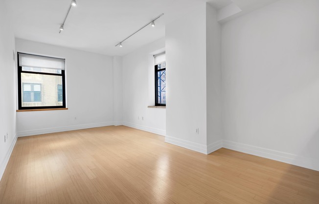 1 bed, 1 bath, 848 sqft, $5,000, Unit 9P