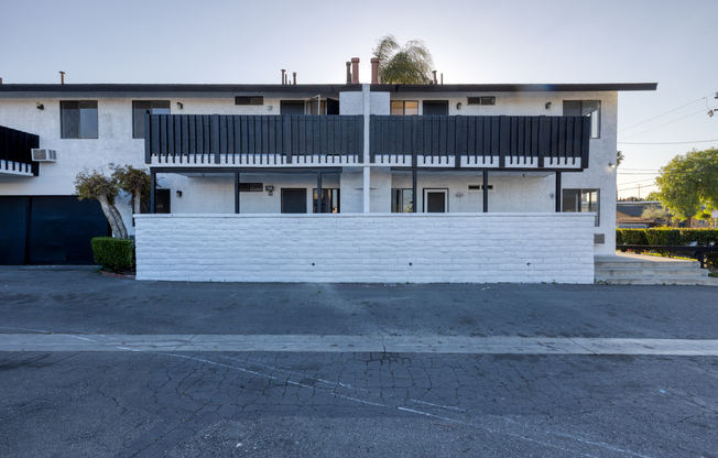 3296 FRANKLIN AVE