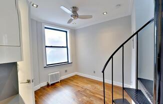 326 E 35th Street