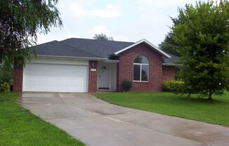 Three bedroom house in southwest Springfield!