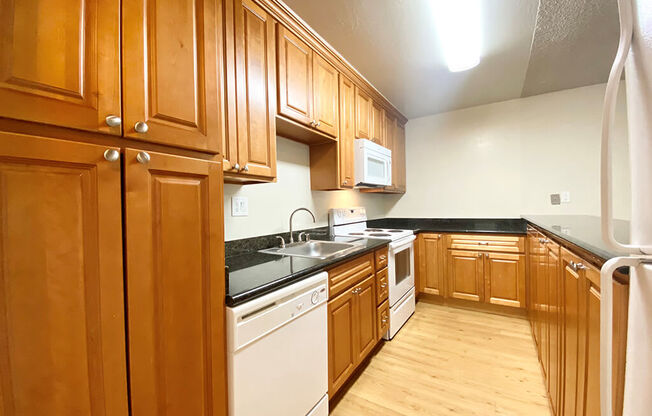 Modern Kitchen With Custom Cabinet at Castlewood, California, 94596