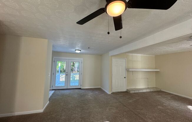 3 Bedroom 2 Bath (w/ Bonus Room) & Spacious Living Area