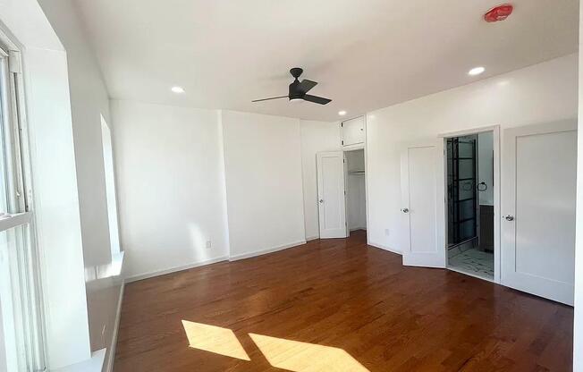 3 beds, 3 baths, 1,954 sqft, $7,000, Unit 2