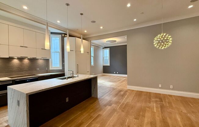 Live the Luxe, Chic Life: 3BR/3.5BA + Parkng Beauty in Hayes Valley-AMSI