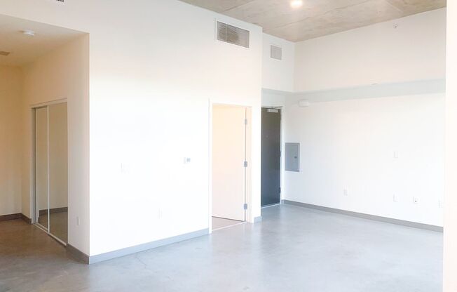 Studio, 1 bath, 554 sqft, $2,895, Unit 101