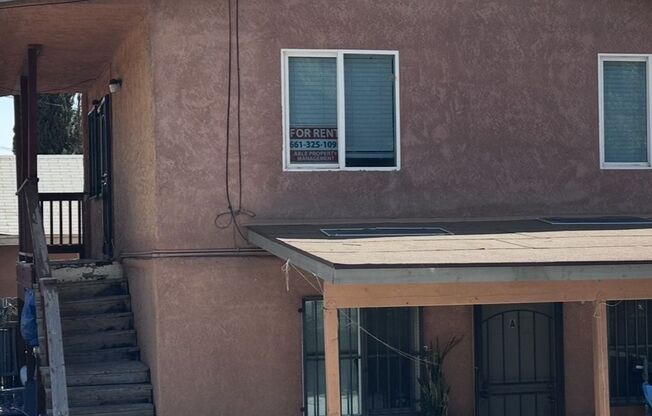 1915 Robinson St A-B